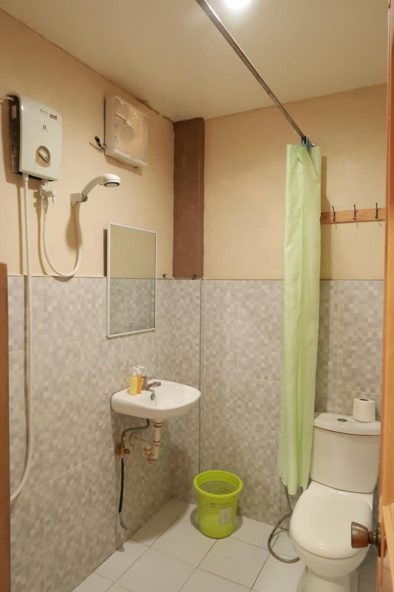 Jo-Cris Apartelle Lapu-Lapu City Exterior photo