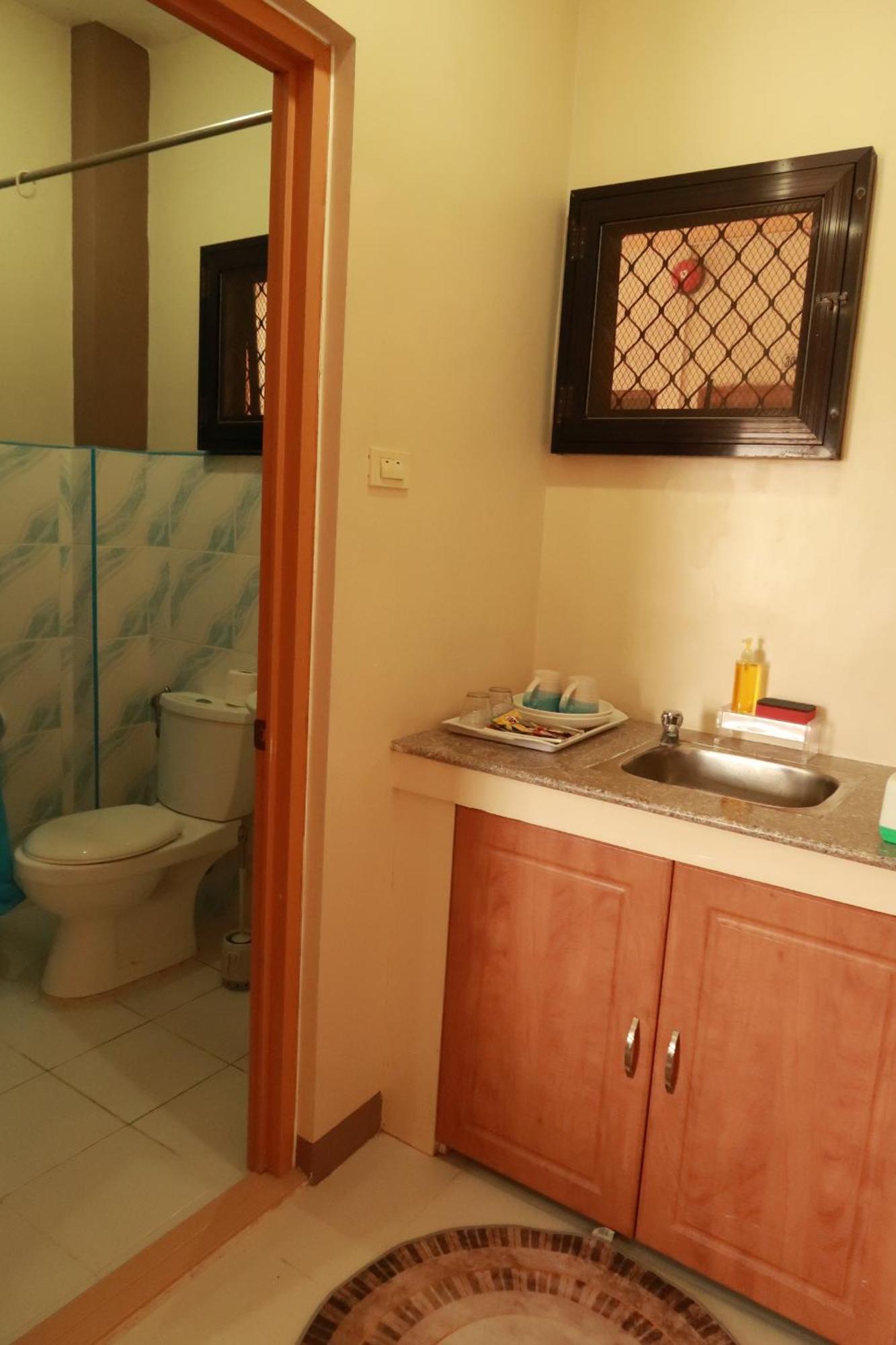 Jo-Cris Apartelle Lapu-Lapu City Exterior photo