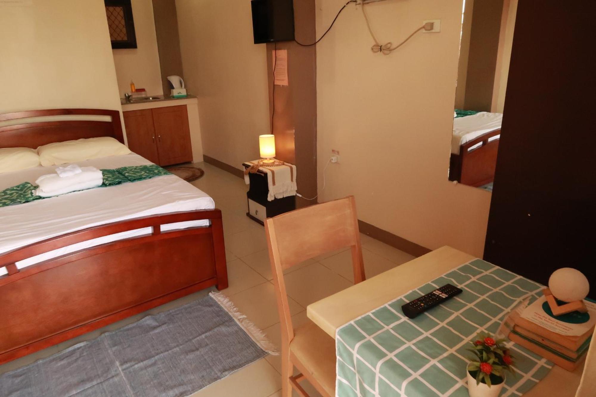 Jo-Cris Apartelle Lapu-Lapu City Exterior photo
